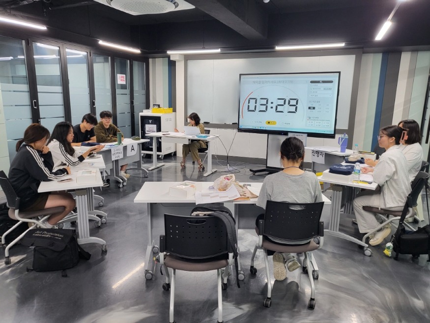 [크기변환]250727_경기도교육청미래과학교육원__2025_융합과학토론UI챌린지_성공적_마무리(사진1).jpg