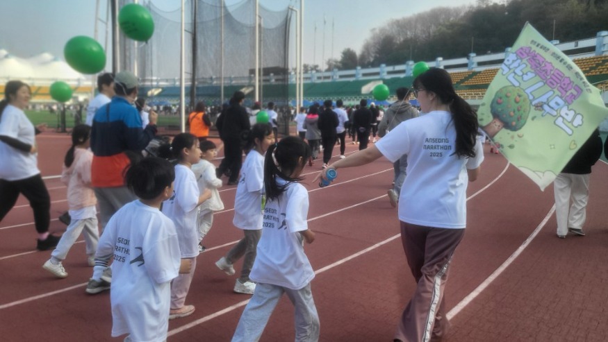 2025.11.13.(삼죽초 1학년, 마라톤대회 완주)4.jpg