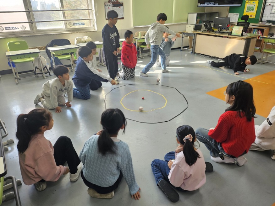 [크기변환]251117 '안전, 재미, 배움까지' 한일초, 학교로 찾아오는 체험학습 운영(사진 2).jpg